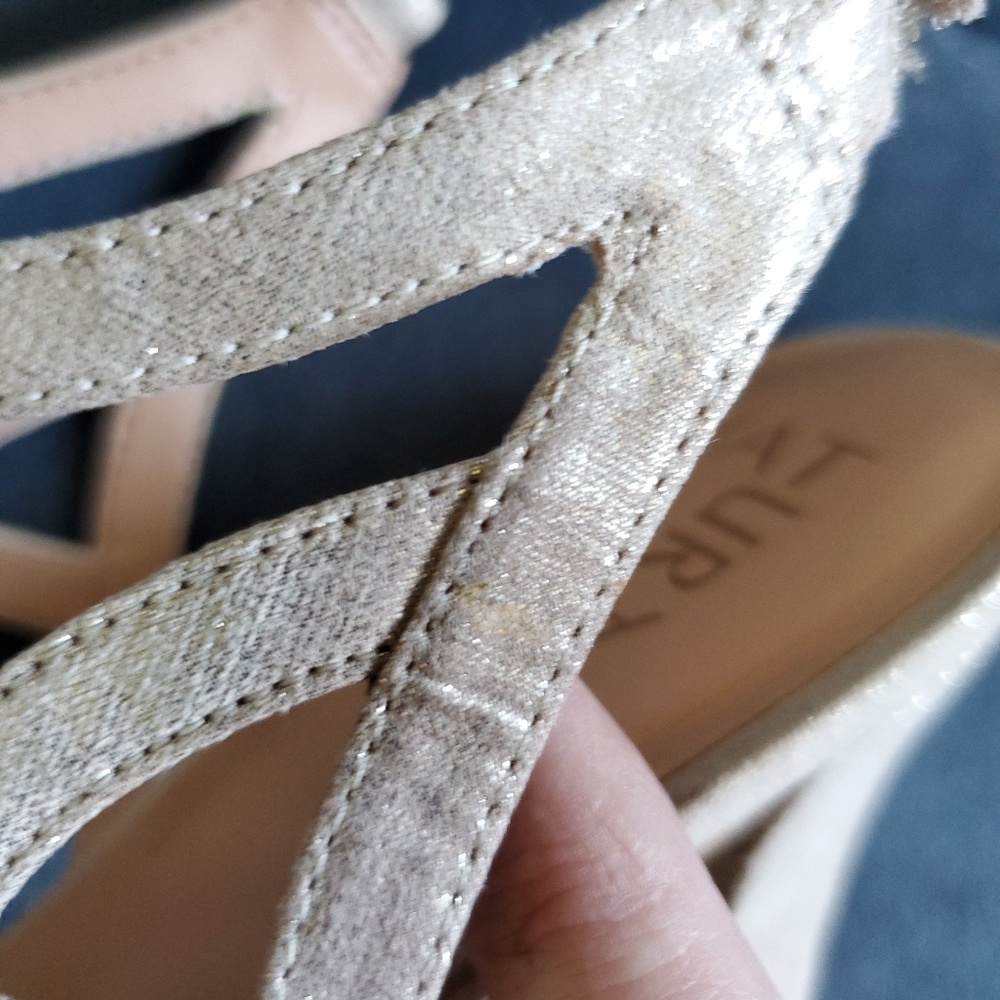 Naturalizer Dannya taupe gold heels 9.5N - Picture 4 of 7